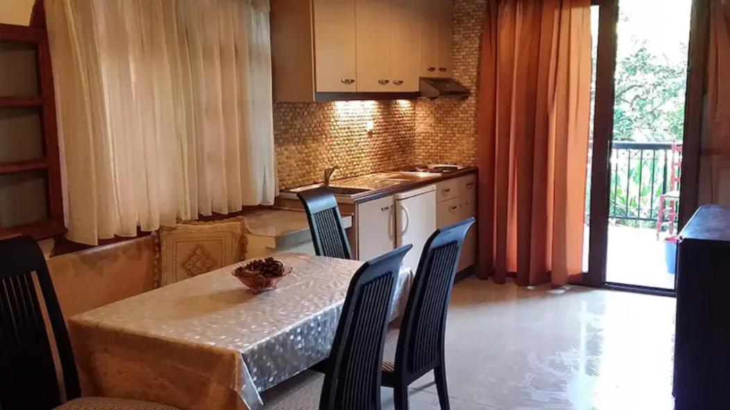 Tholeto Apartments อากิออส กอร์ดิออส ภายนอก รูปภาพ